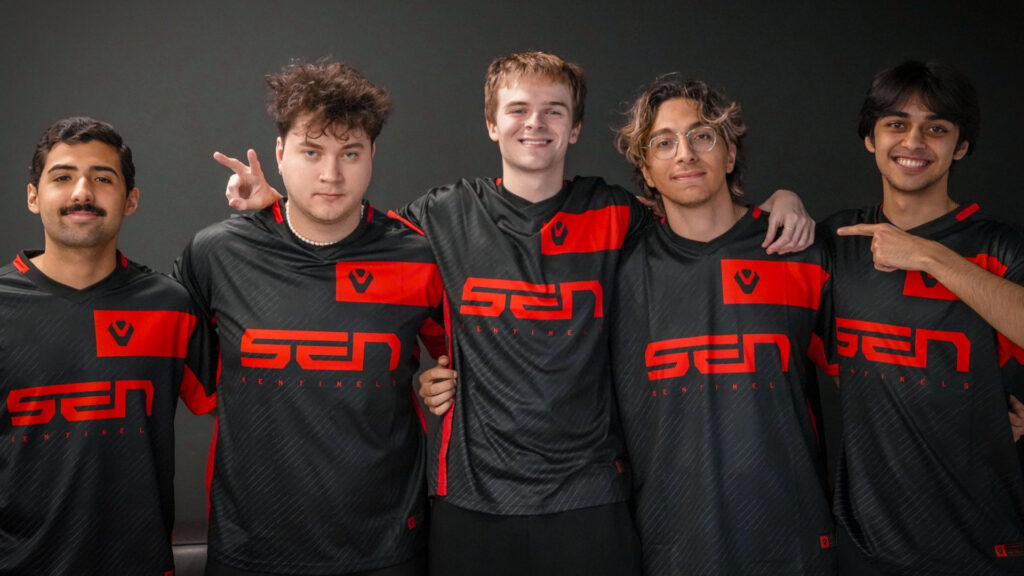 From left to right, cortezia, kyu, N4RRATE, johnqt, and reduxx (Image by Sentinels)