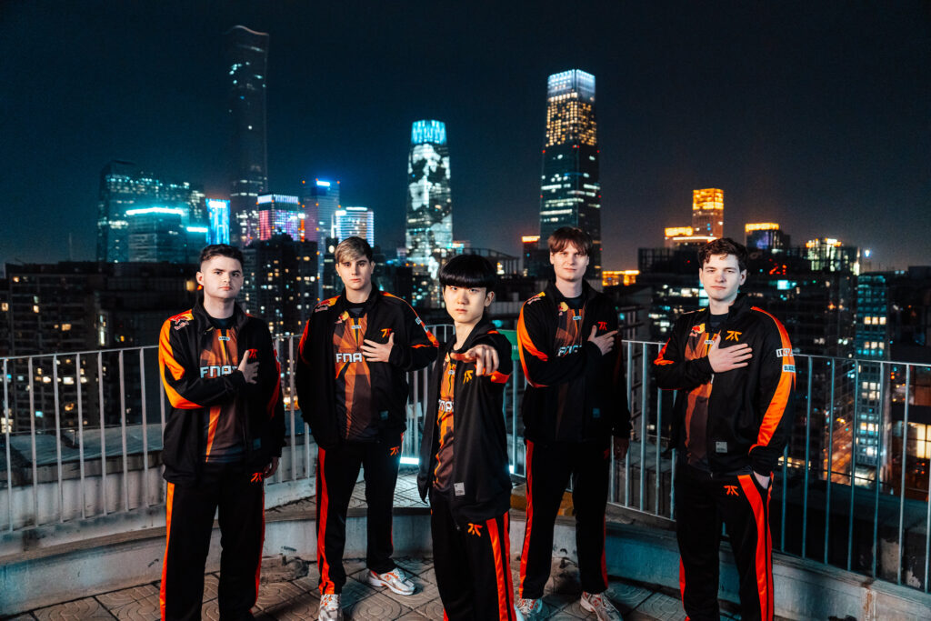 Fnatic in Worlds 2025. (Photo by Christina Oh/Riot Games)